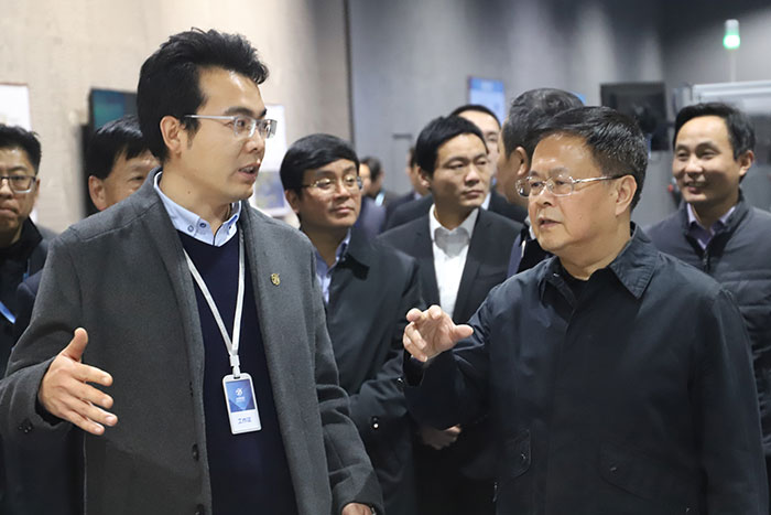 2017年12月,宁波市委书记郑栅洁来访指导工作